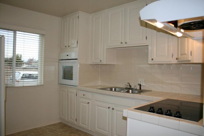 Building Photo - 1339 San Tomas Aquino Pkwy