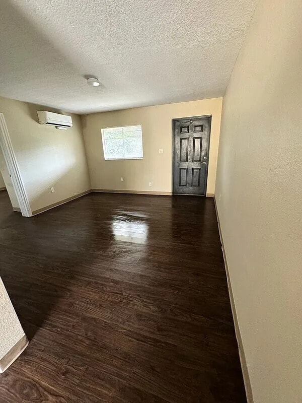 Photo - 550 S John Young Pkwy Apartment