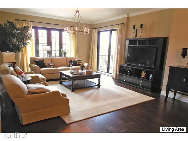 Building Photo - 23191 Fashion Dr