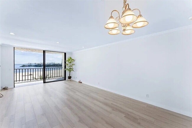 Foto del edificio - 1140 E Ocean Blvd