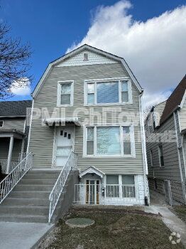 Building Photo - 5202 W Ainslie St