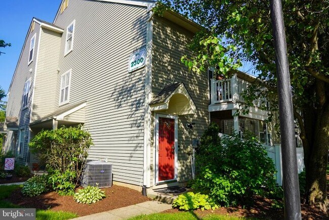 Foto del edificio - 2302B Yarmouth Ln