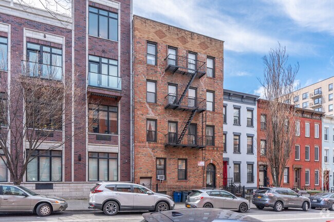 Building Photo - 174 15th St