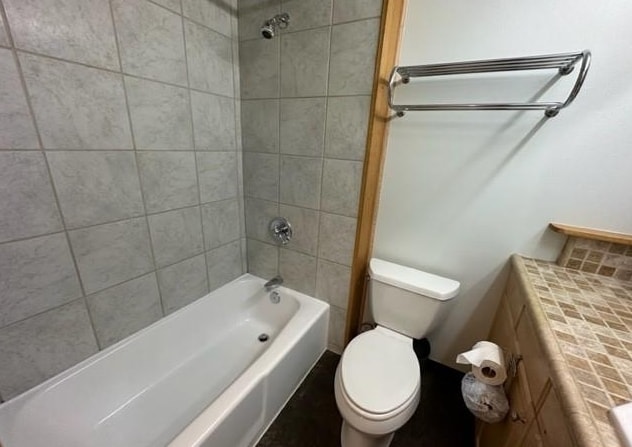 Tub - 1560 Kanunu St