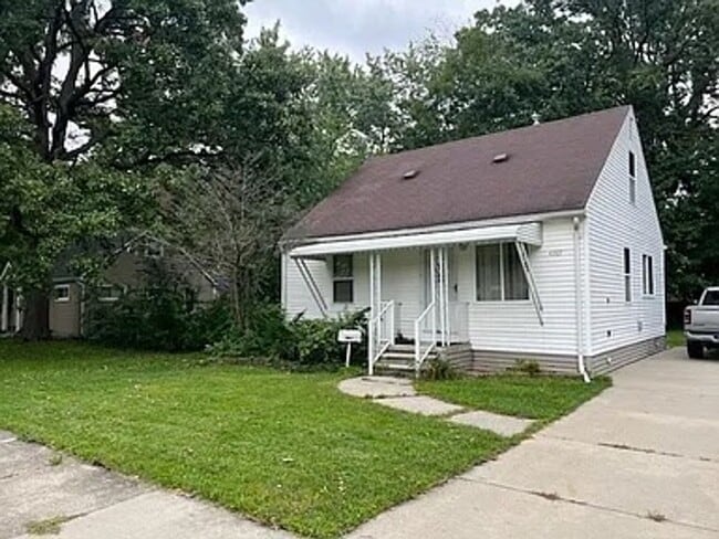 Building Photo - Fully Remodeled 3-Bedroom Home in Dearborn Heights — Great Location, Ready for You