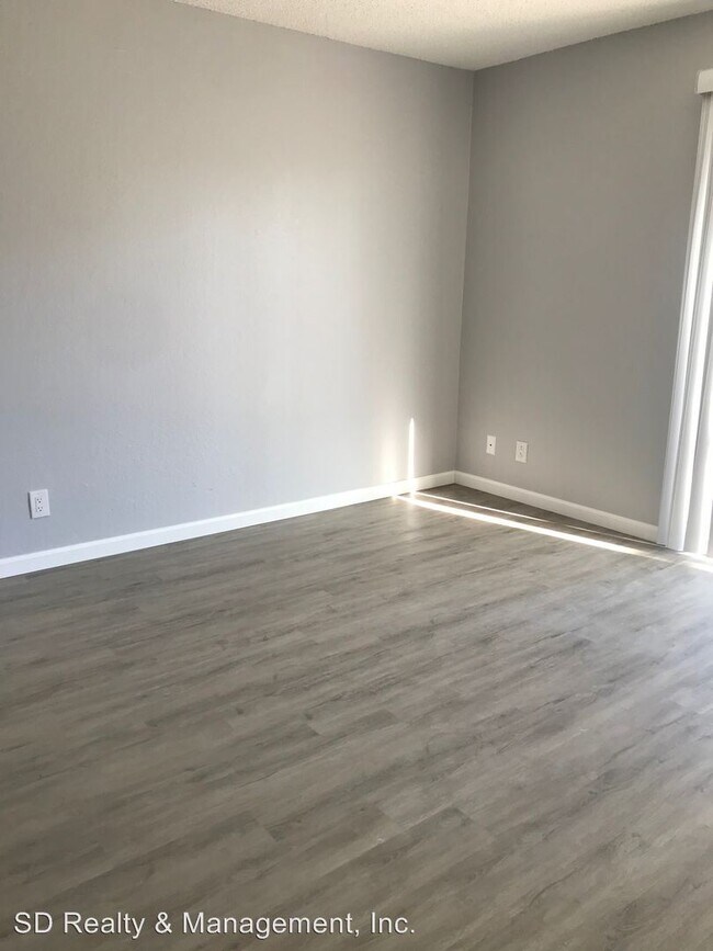 Building Photo - 811 Peach Ct