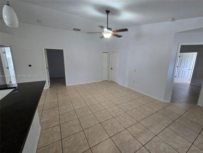 Foto del edificio - 4876 30th Ave