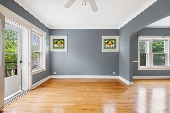 Building Photo - 5353 W Belle Plaine Ave