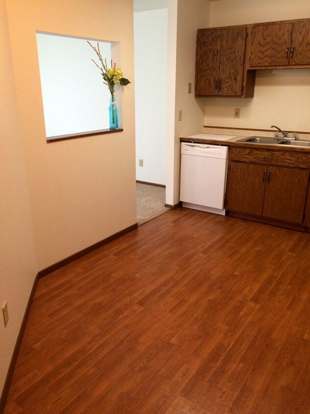 Foto principal - 1899 28th Ave S