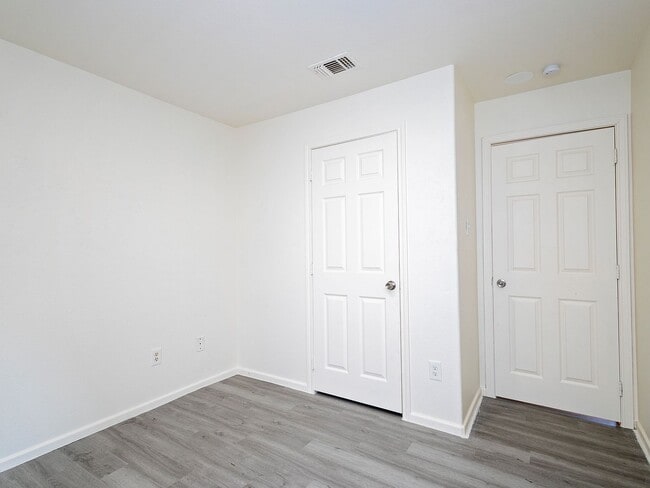 Building Photo - 1802 16th St