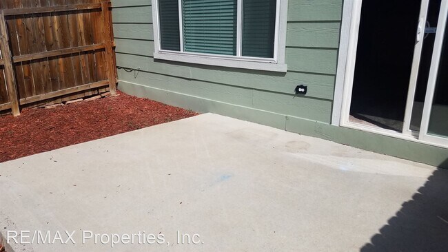 Foto del edificio - 3 br, 3 bath House - 5385 Blair Vw