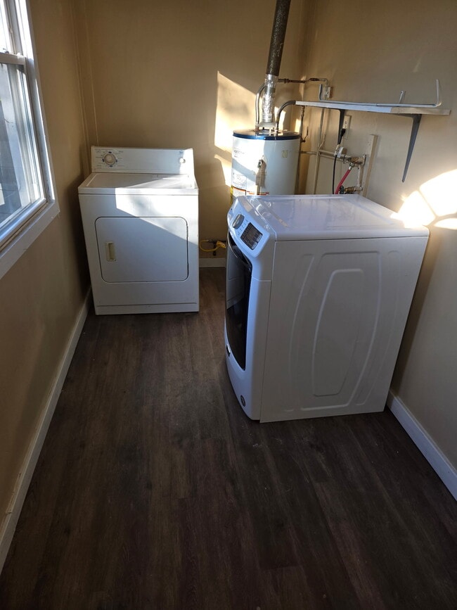 Laundry - 615 1/2 Maryland Ave