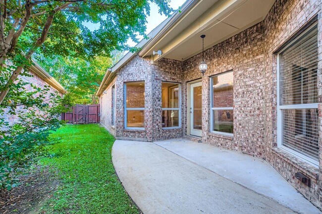 Foto del edificio - 9440 Park Garden Dr