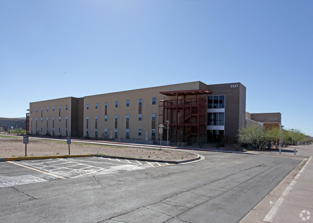 Foto del edificio - Lantana Hall