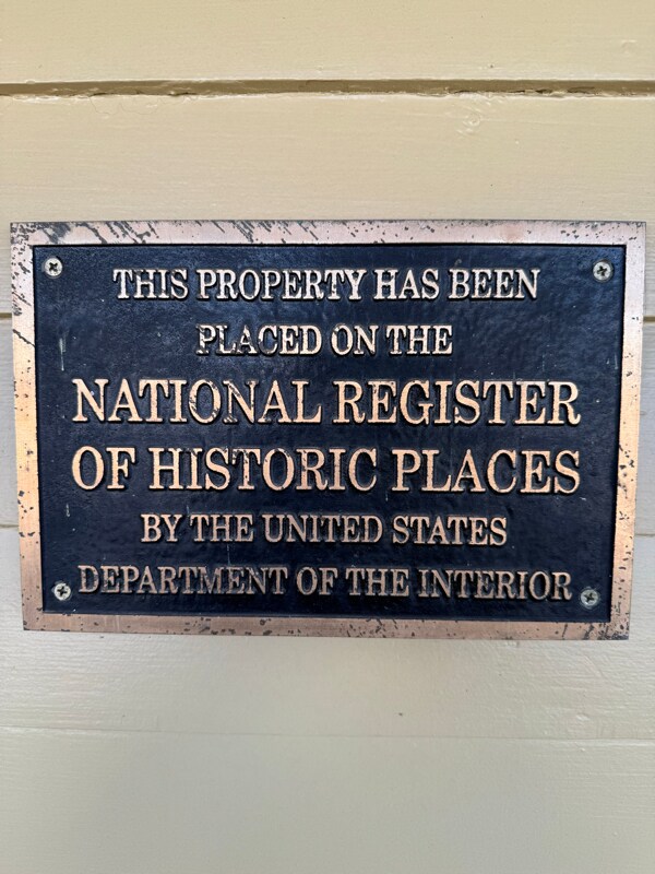 Foto del edificio - 1112 E Walnut St