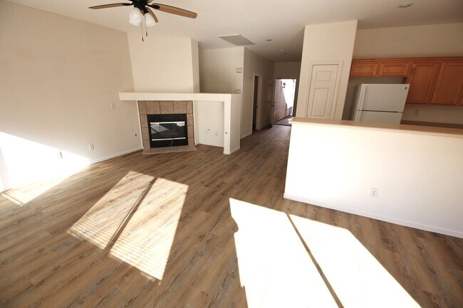 Building Photo - HENDERSON - 1 STORY HOME