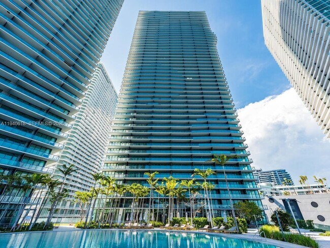 Foto del edificio - 480 NE 31st St