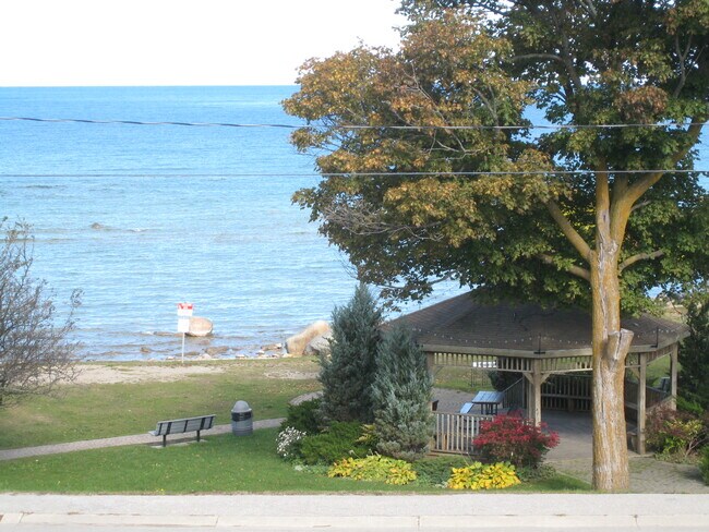 Photo du bâtiment - BayVista Apartments