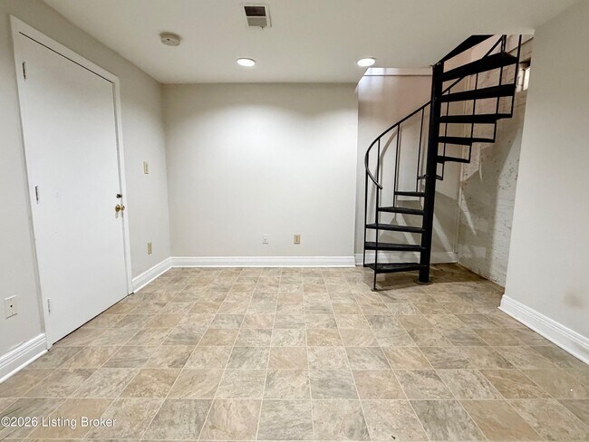 Foto del edificio - 1210 E Broadway