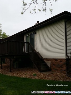 Building Photo - 8761 N Maplebrook Cir