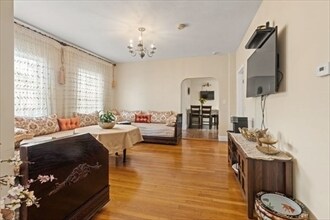 Foto del edificio - 48 Tappan St