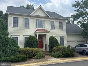 Building Photo - 5372 Chieftain Cir