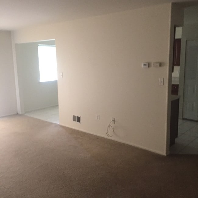 Building Photo - 1408 Edison Glen Terrace