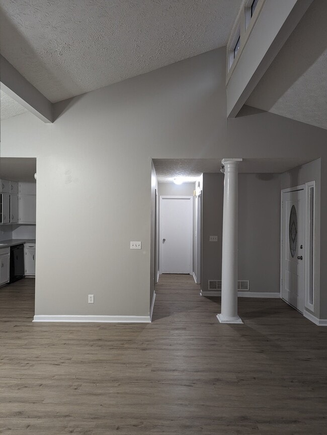 Building Photo - 3850 Timber Hollow Way