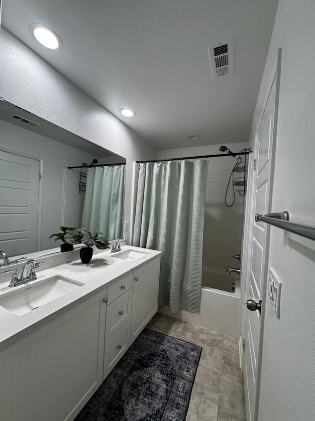 Building Photo - 2121 Corridor Pk