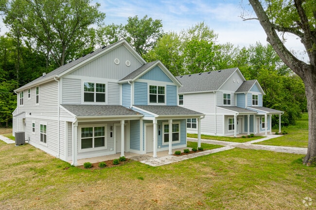 Building Photo - Sullivan Downtown Townhomes