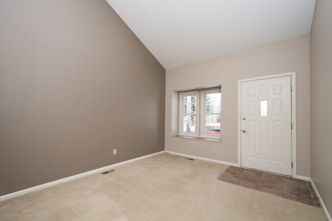 Building Photo - 937 Butte Pass Dr