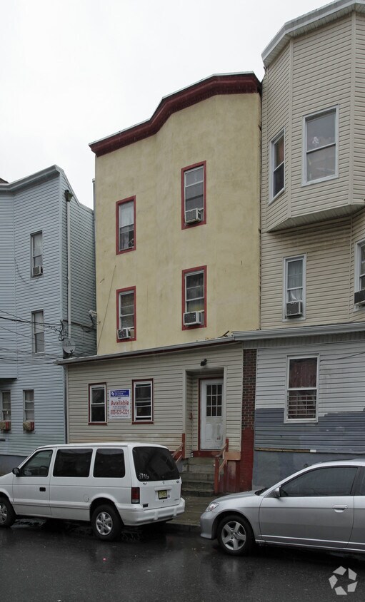 Building Photo - 88 4th St