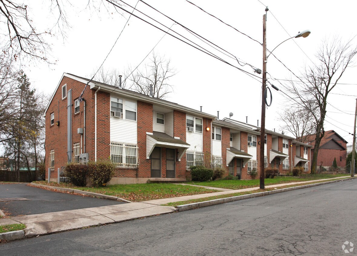 Foto principal - 7-21 Sanford St