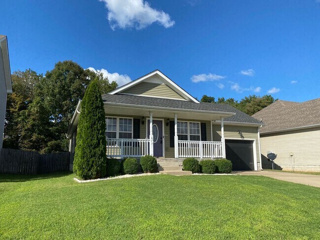 Building Photo - Cute 3 Bedroom Ranch in Fox Crossing! Conv...