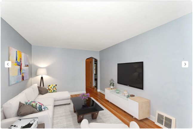 Building Photo - 5635 S Nagle Ave