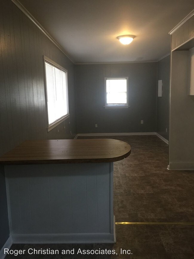 Building Photo - 2 br, 1 bath House - 231 E. McCormick Street