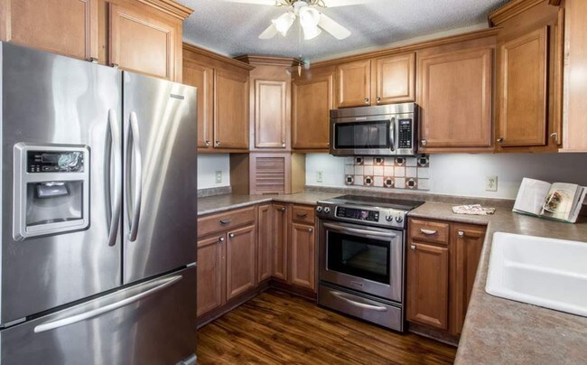 Building Photo - 2620 Whitesburg Dr
