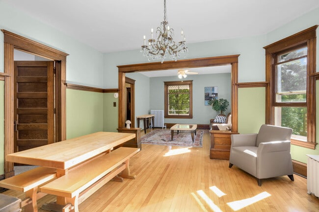 dining/living rooms - 2220 26th Ave S