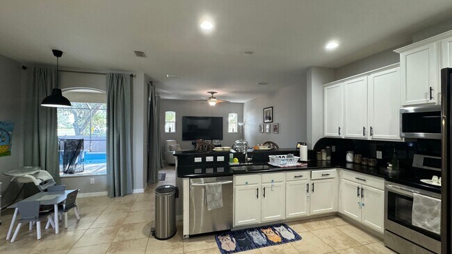 Building Photo - Gated 2-story single family home in Tamari...