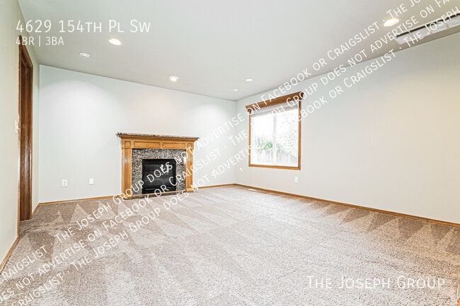 Foto del edificio - 4629 154th Pl SW