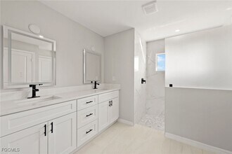 Building Photo - 3078 NW 4th Pl