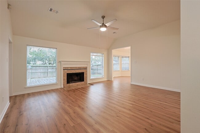 Foto del edificio - 2109 Eastlands St