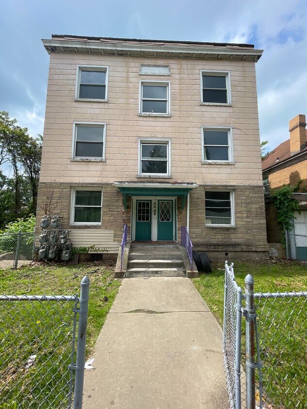 Foto principal - 228 Reifert St