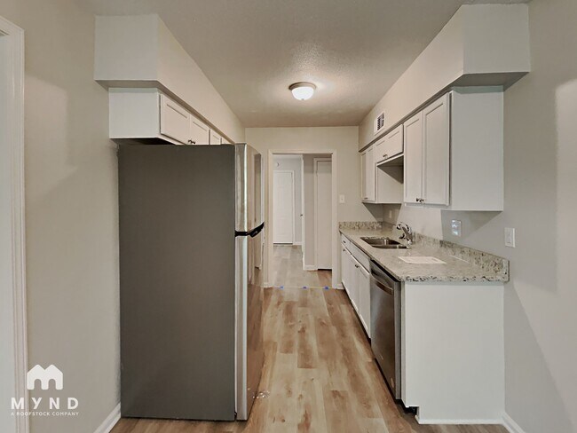 Foto del edificio - 1938 W Holmes Rd