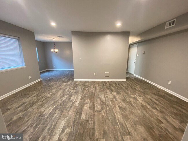 Foto del edificio - 5418 Valley Green Dr