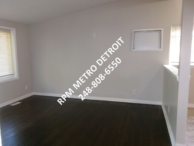 Building Photo - MOVE IN READY BRICK RANCH HOME IN INKSTER