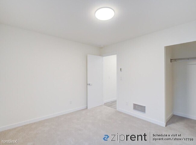 Building Photo - 2 br, 2 bath Townhome - 10417 Alderbrook P...