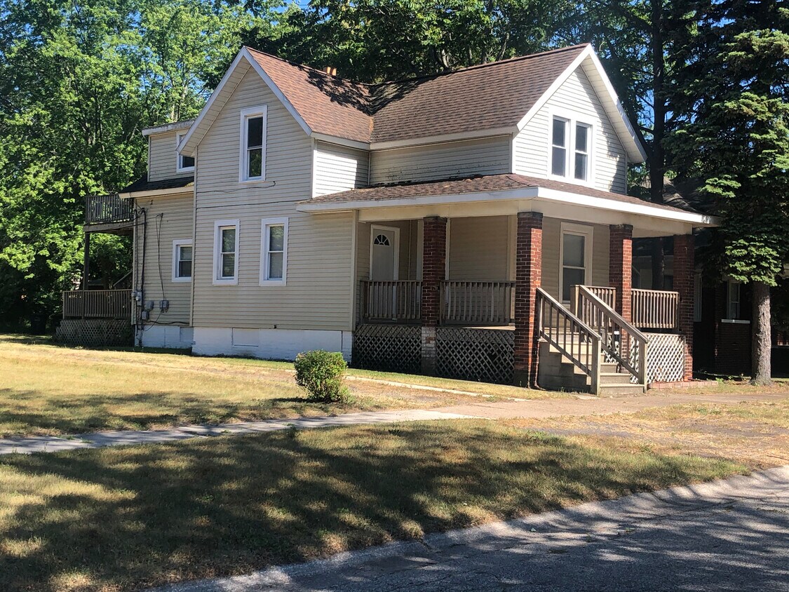 116 Hancock Ave Unit 1, Michigan City, IN 46360 Apartments in Michigan City, IN