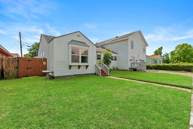 Building Photo - 5313 Perry Ave