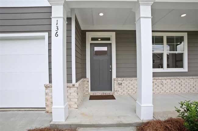 Building Photo - 136 Hampton Ter